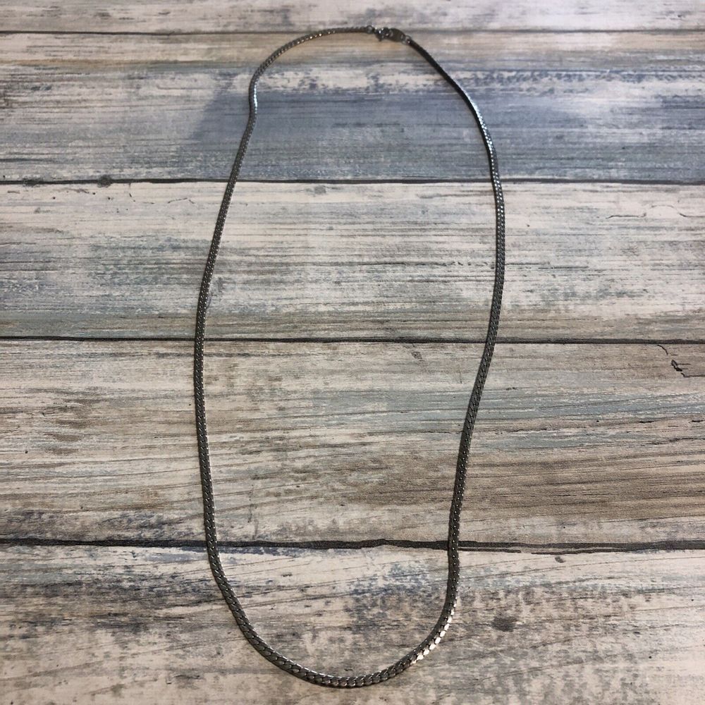Avon Herringbone Silver Tone Necklace 23" chain Estate